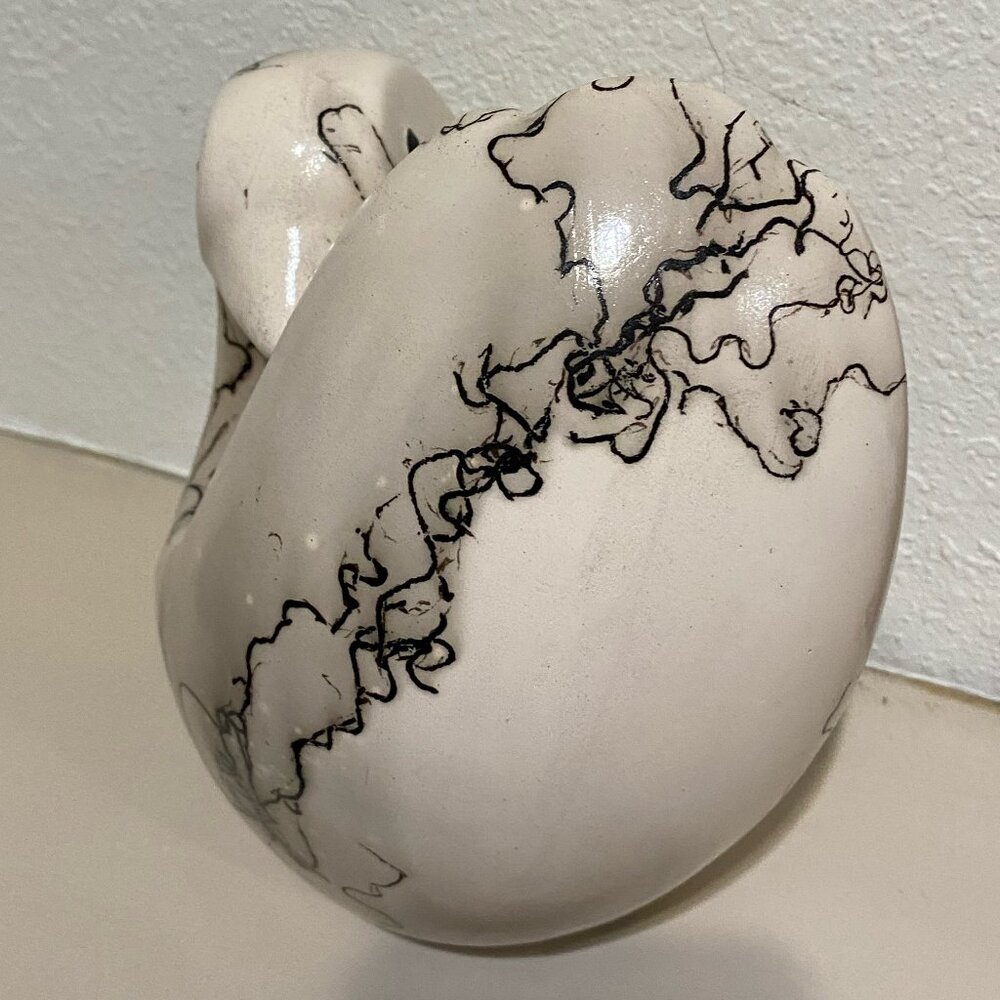 Native America Art Pottery Horse Hair Bird Dove Artist Signed and Dated H 7.5 in - Picture 3 of 4